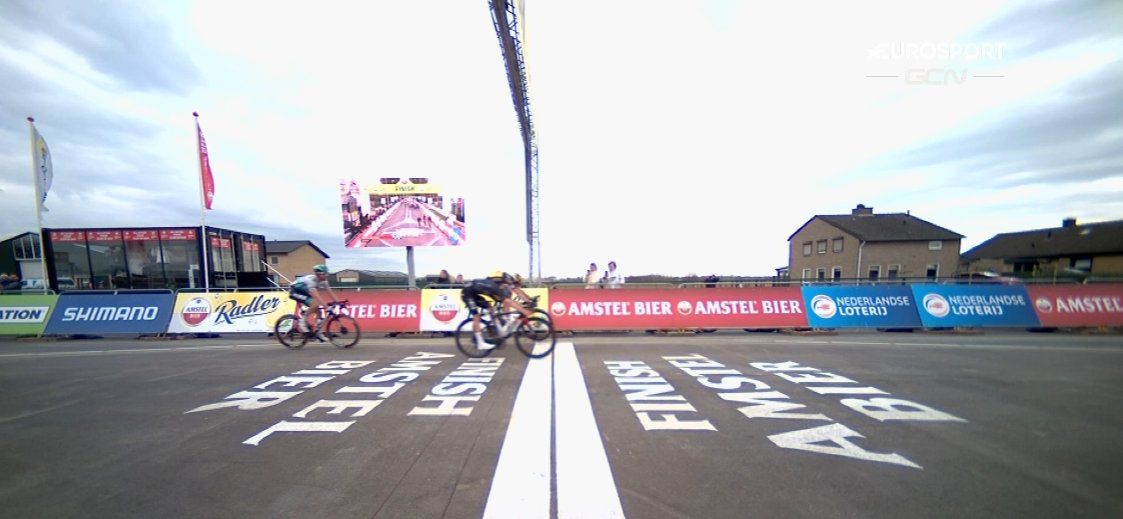 Amstel Gold Race (1.HCs) - 18 avril - Page 9 EzRKAIZVEAAg-Ft?format=jpg&name=medium