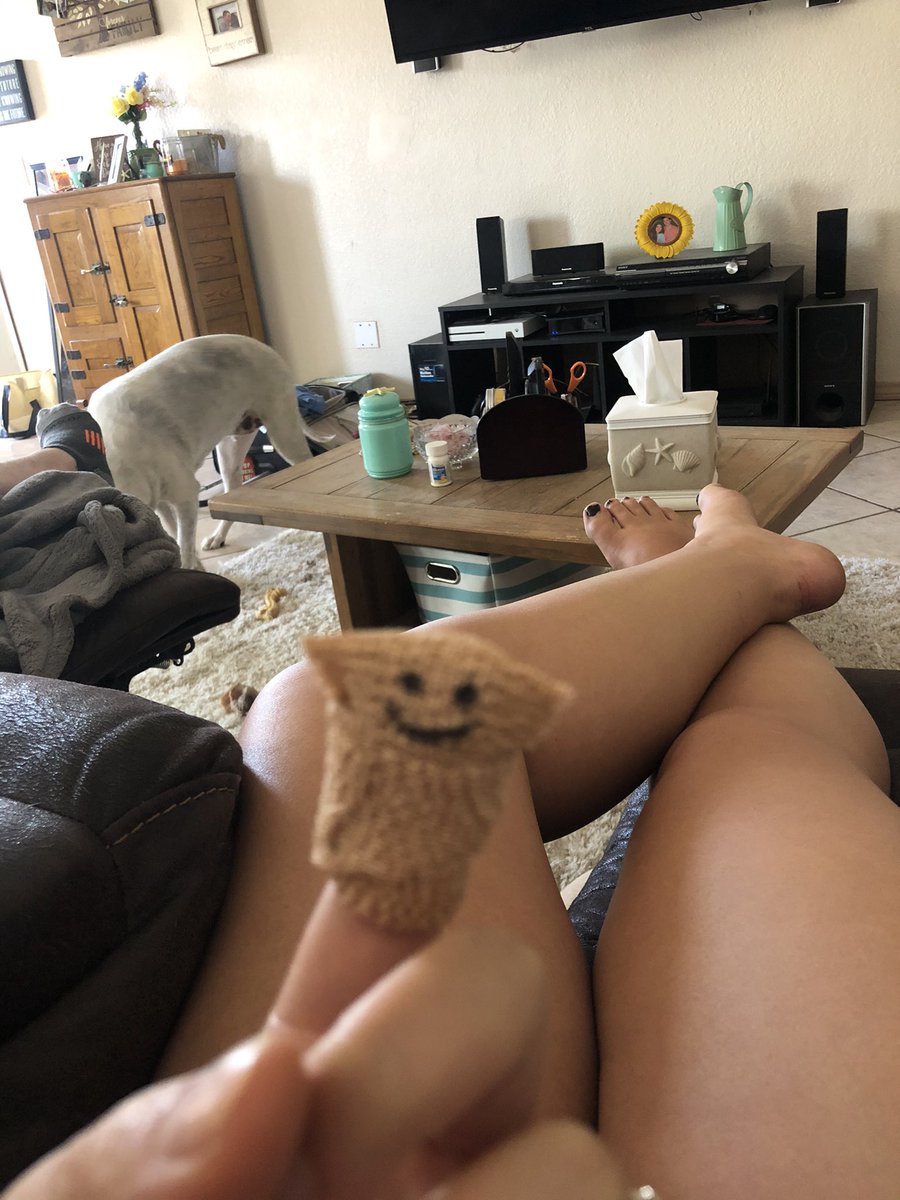 lilaustela's tweet photo. Lets see if the finger tip stayed on over night or if I made a bad choice and should’ve gone to the doctor 😂 https://t.co/ewoFec7hIP