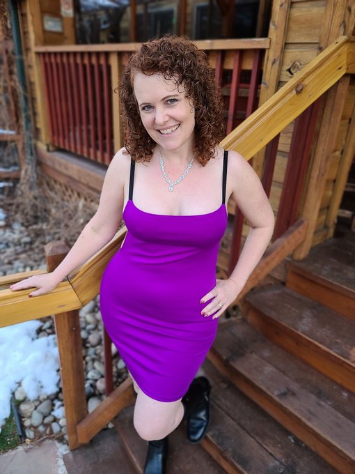 It was Purple passion 💜 at the club last night.  I had a great time talking to friends and dancing the