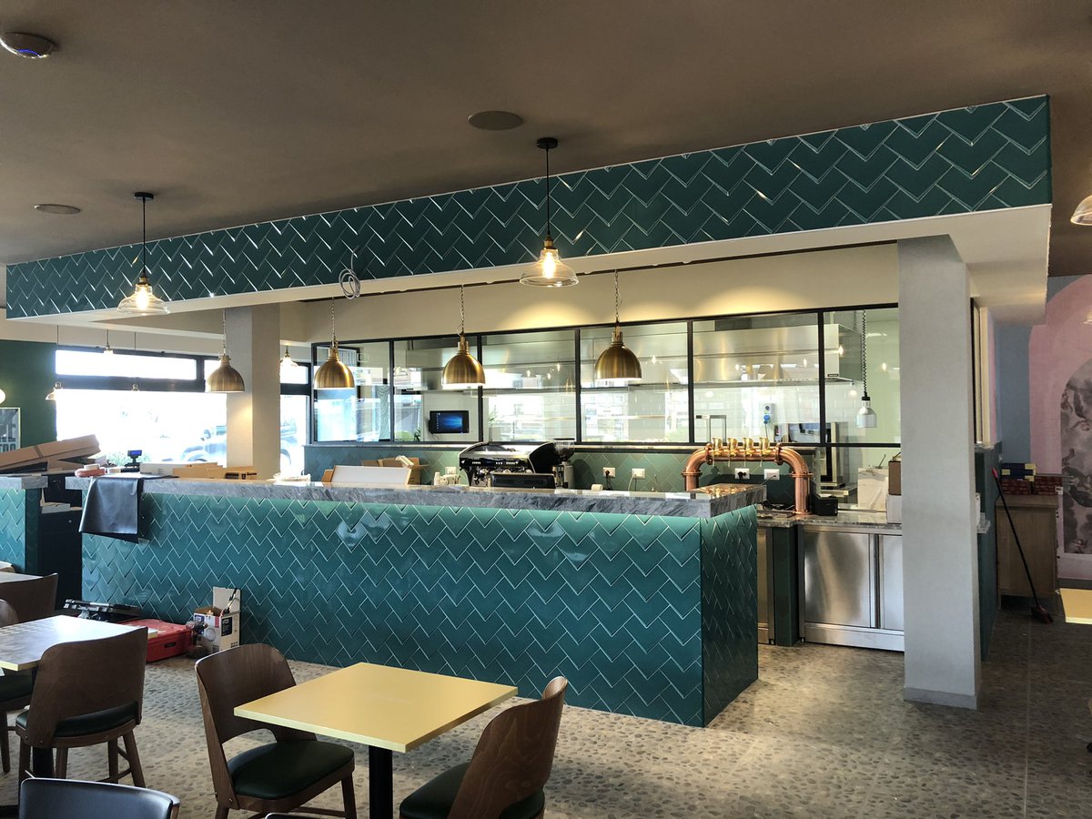 acquacalor's tweet photo. Finiti i lavori da Ham Holy Burger a Viterbo in prossima apertura. Buon appetito https://t.co/vQvYQIqVLX