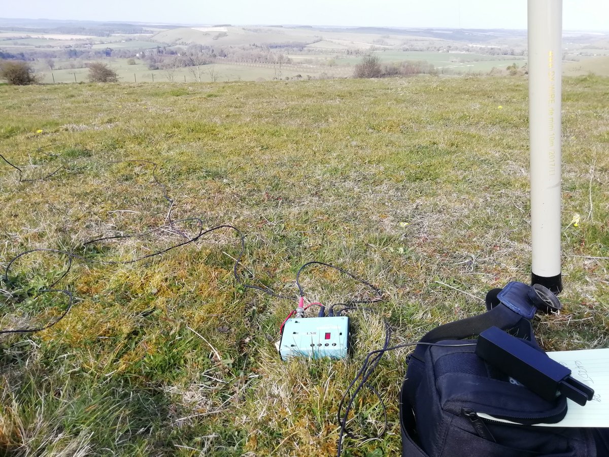 Bit of QRP #SOTA for #WorldAmateurRadioDay (plus it's warm and sunny)