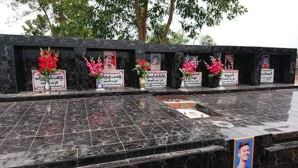 According to Bago news page, military terrorists ordered to remove all the spring revolution heroes’ crematorium or else they will detain the cemetery guard and volunteers.
#WhatsHappeningInMyanmar
#Apr18Coup