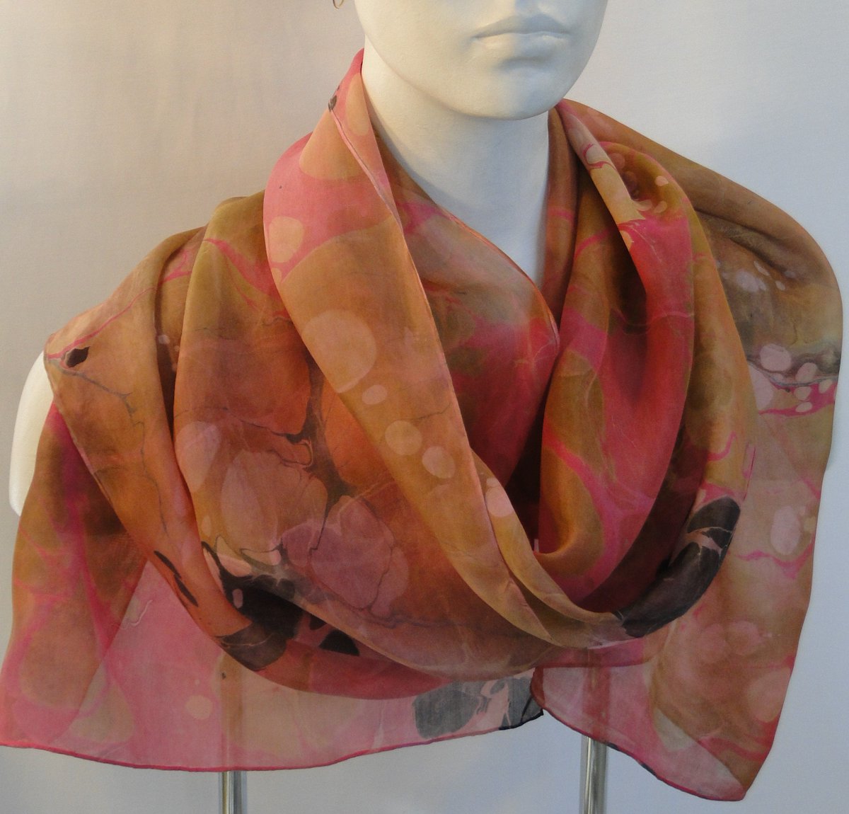 RoseWark1's tweet photo. Excited to share the latest addition to my #etsy shop: Marbled silk scarf, fuschia, olive green, brown and black. https://t.co/pziijXK957 #green #pink #artdeco #allseasons #scarvesonline #womenssilkscarf #designerscarf #fashionscarf #marbledsilkscarf https://t.co/LotEmT5gOd