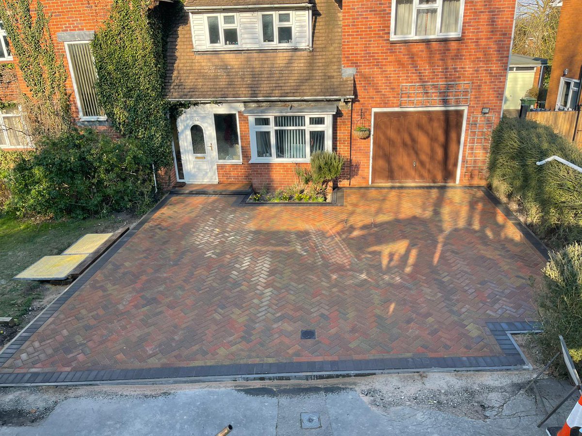 CamBlockPaving's tweet image. Another recent driveway from the team