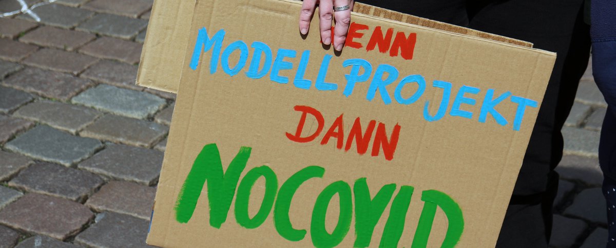 GronoJan's tweet photo. Zero-Covid Münster: „Nur die Regierenden tun so, als wüssten sie es nicht“
Münster. Etwa 100 Menschen demonstrierten am 18. April 2021 in Münster für einen echten und solidarischen Lockdown.
https://t.co/J6ykHRXtXT https://t.co/buW5nEH2Mf