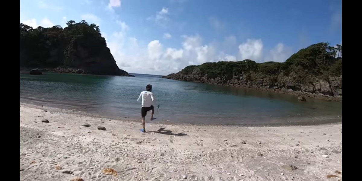 かおる 式根島 しきねじま 海がきれい ジャン君は海が似合う男だね 式根島 アディ男と島めぐり 前編 ジャン君 Jamkun 動画 T Co Bpqfwn9dw3より ジャン君 式根島 アディ男 コラボ 夏休み 民宿 モリで魚を捕る タコ 泊海水