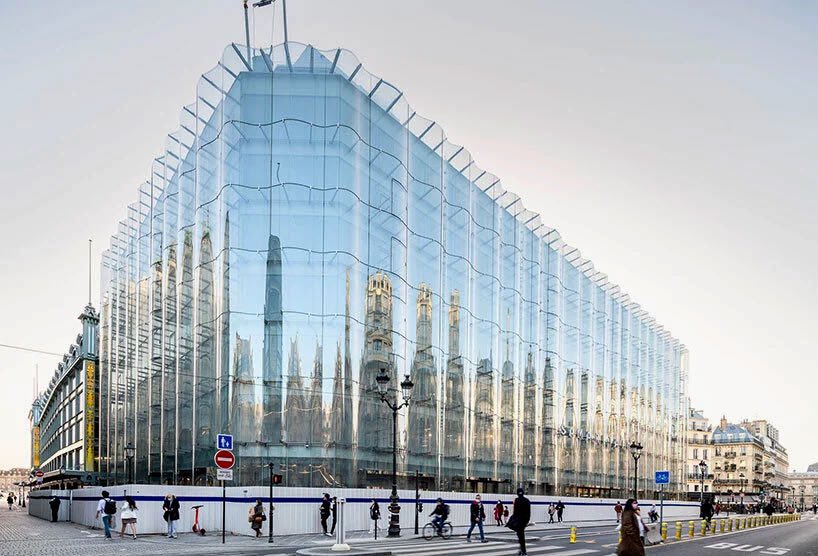 inplacesguide's tweet photo. #Samaritaine #Paris opens its doors to the public after over 15 years of construction

https://t.co/dM45b2f0MV https://t.co/NpFWU7MUZP