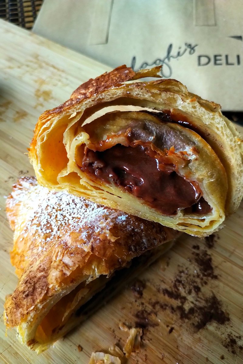 ...And don't forget the obligatory <a href="/LaghisDeli/">AngelasBirmingham</a> stuffed #doughnuts and #croissant to take home! 🍩🥐🤤

#CheersToHospitality 🥂
<a href="/IndependentBham/">Independent Birmingham</a> <a href="/LifeAtEdgbaston/">Edgbaston Village</a> <a href="/BrumHour/">#BrumHour 🐝 Networking with #Birmingham</a> <a href="/LucaDocChef/">Luca</a> 👌🏼