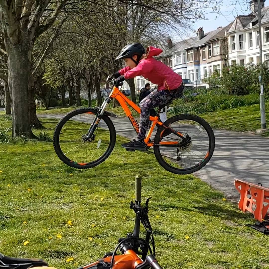 TheMTBCollective tweet media