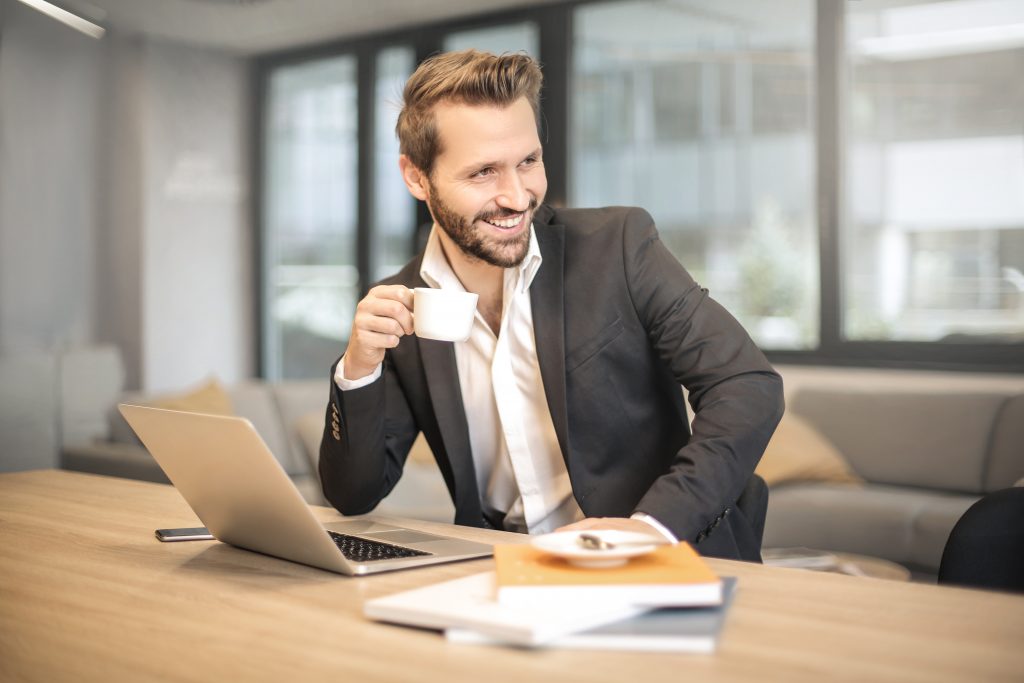What You Can Learn from Successful CEOs about Work Life Balance - People Development    <a href="/AndrewDeen14/">Andrew Deen</a> 

Some of today’s most successful CEOs take the “work hard, play hard” adage to an entirely new level. 

peopledevelopmentmagazine.com bit.ly/2WPsBwW