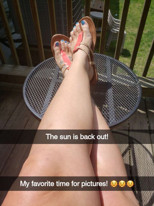 Wanna see those naked wrinkles?? I have exclusive content on my OnlyFans. Don't miss it 😘 #feet #footlove<a href="/tag/feet"class="tags"><span>#feet</span></a><a href="/tag/footworship"class="tags"><span>#footworship</span></a><a href="/tag/footlove"class="tags"><span>#footlove</span></a>