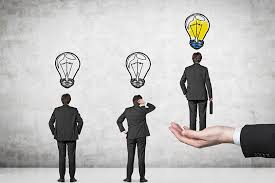 أولا،اختبار الموهبة
لكل شخص مواهبه،ومناطق تميز خاصه به،وسر نجاحك هو اكتشاف مواهبك وتوظيفها
قد تكون أكبر خبراتك ومهاراتك تتناسب مع وظيفتك الحالية،ولاعيب في ذلك.
أما إذا كانت لديك مهارات تتجاوز منصبك الحالي فيجب عليك التقدم وقبول المنصب  الجديد
المهم لاتخلط بين الموهبة والرغبة.(3)