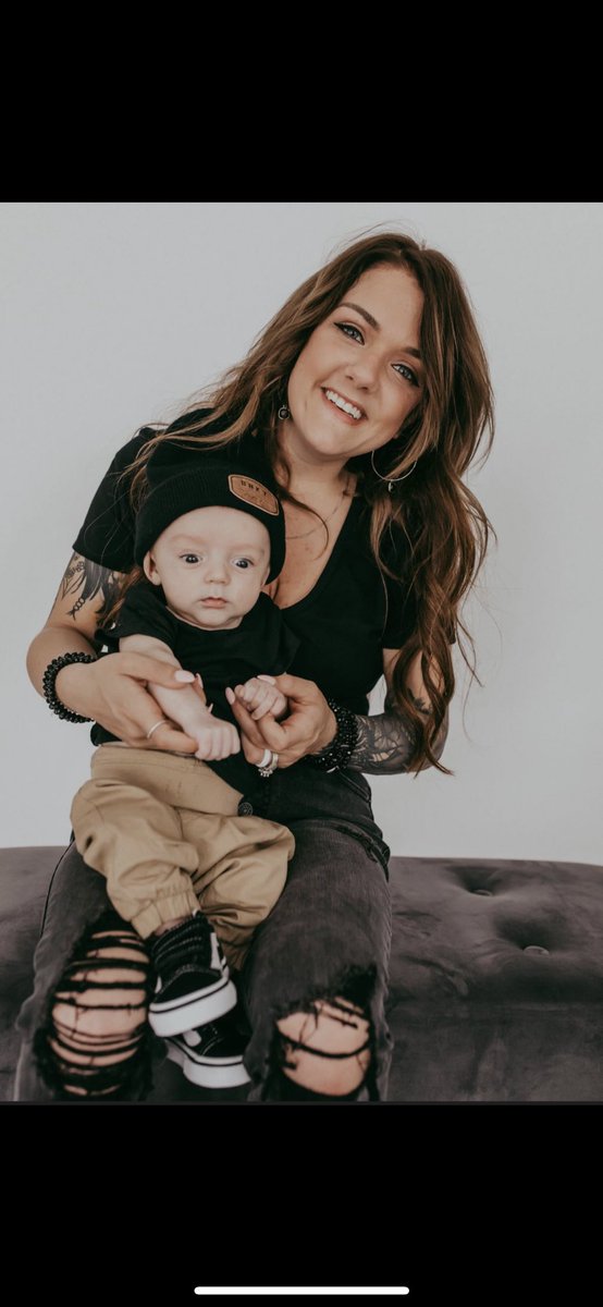 macee_lyn's tweet photo. The Riley’s 🤪🖤 https://t.co/uXTG5TQE13