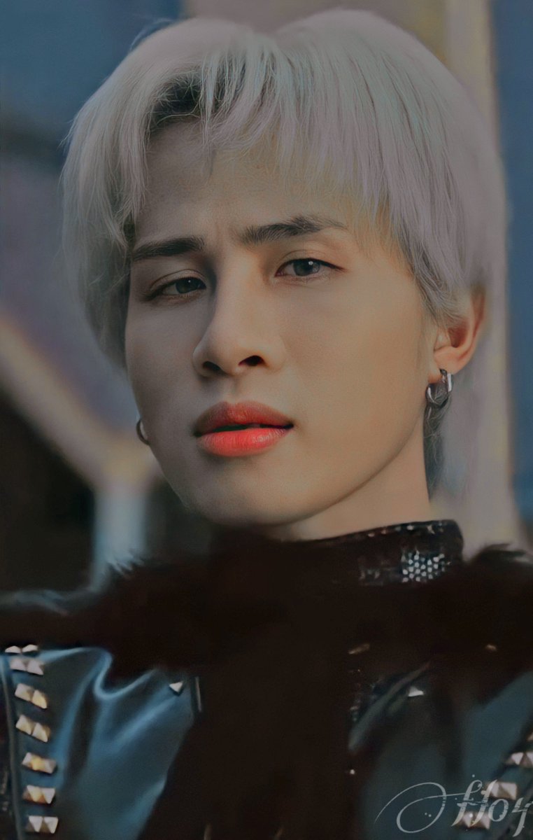 iam_h0110's tweet photo. Jack | LAYLALAY | Official Music Video https://t.co/HrxTqyO1tE qua @YouTube 
"Từg yêu cuồng say nhưng giờ đây đã ko may/Ngày mai gặp E nhưng mà tay đã trong tay/Là ai vì ai mà vai kề vai lướt qua/Mình yêu đời hơn khi mà ta lắm phong ba" #LayLaLay #JackJ97 @phuongtuan_j97 https://t.co/WQ4gfdEhu4