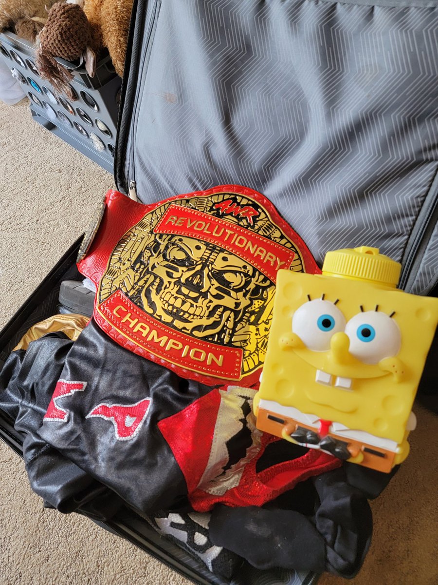 JCrane317's tweet image. Hydration straight from the sponge himself. Ready for DANGER tonight at @AWRLIFE. 

Gonna glue glass to my hands and FIGHT! 

#DANGER
#NeverSayDie
#PositiveAggression