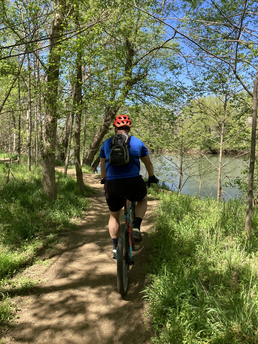 _willash's tweet image. Virginia Blue Bells are back. This time via #MTB. Follow-the-leader style with my boy #RickB!
