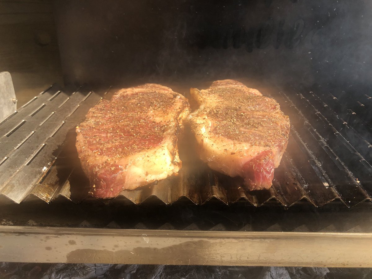 chrishofmeyr's tweet photo. Best sirloin ever! #ratemybraai #purdonwagyu https://t.co/9SVvWSFmeg