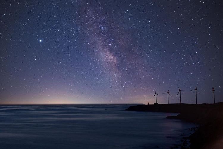 Muzaffer Karakuş
📷:Canon 6D
24 mm / f4 / 15s / iso1600 / 120 kare
24 mm / f9 / 15s / iso100 / tek kare
🗺:Bozcada, Çanakkale 
instagram.com/p/CN0V1a0gg3y/…