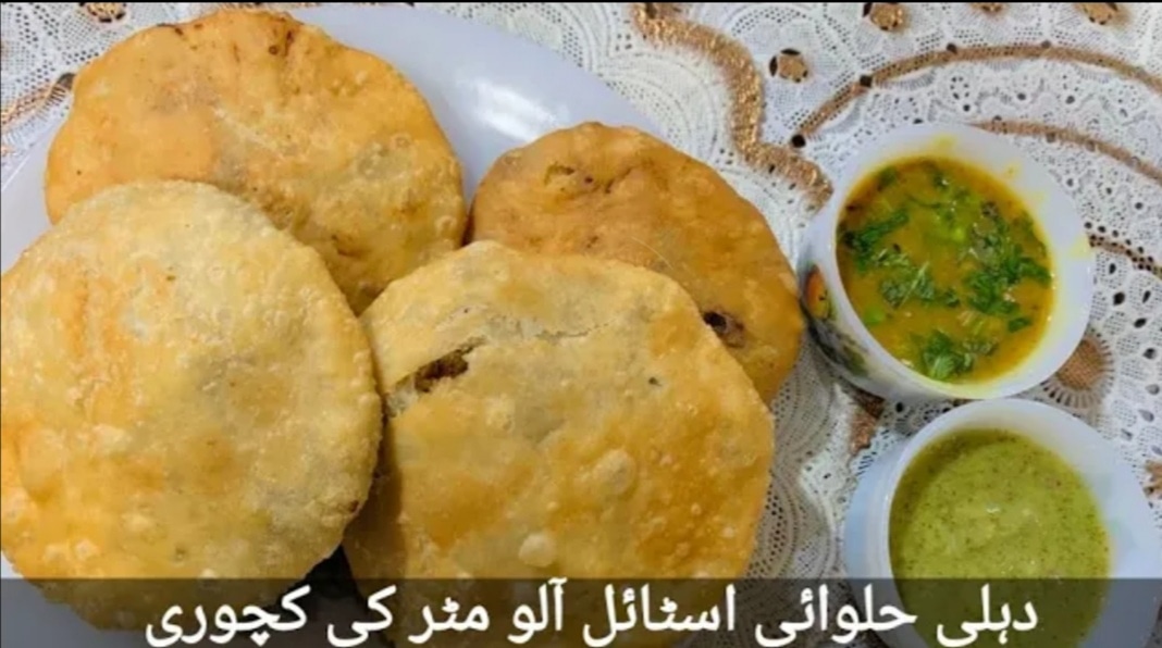SweetAndSpice8's tweet photo. Dehli Famous Aloo Matar Kachori recipe ⬇️
https://t.co/GptpKl9kNO https://t.co/5u67exP35k