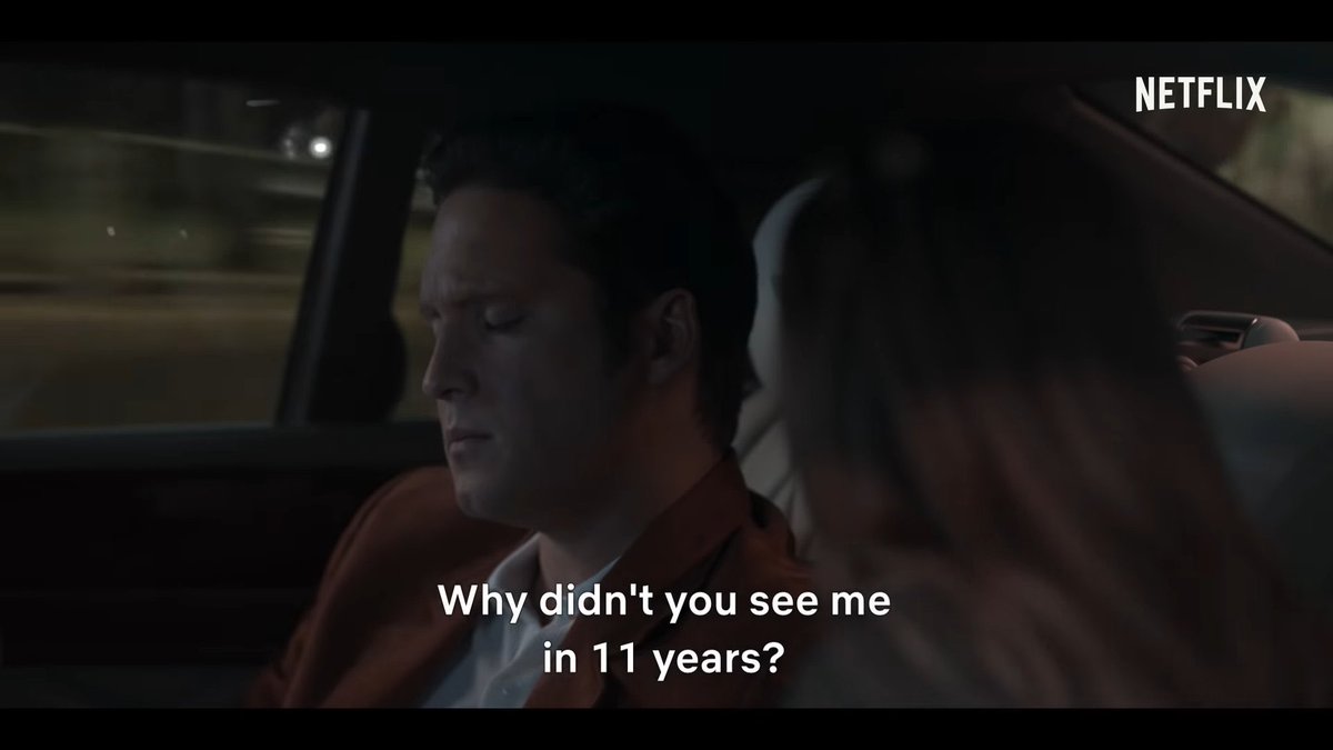 But then something will come in between them (I have no idea what ) and we won’t see Michelle again until the second timeline, set in the 2000s, when they reconnect and Michelle asks her father – why haven’t you seen me in 11 years?  #LuisMiguelLaSerie