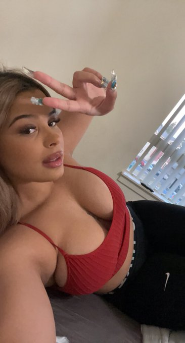 Giving u face https://t.co/14lCLS1fkE