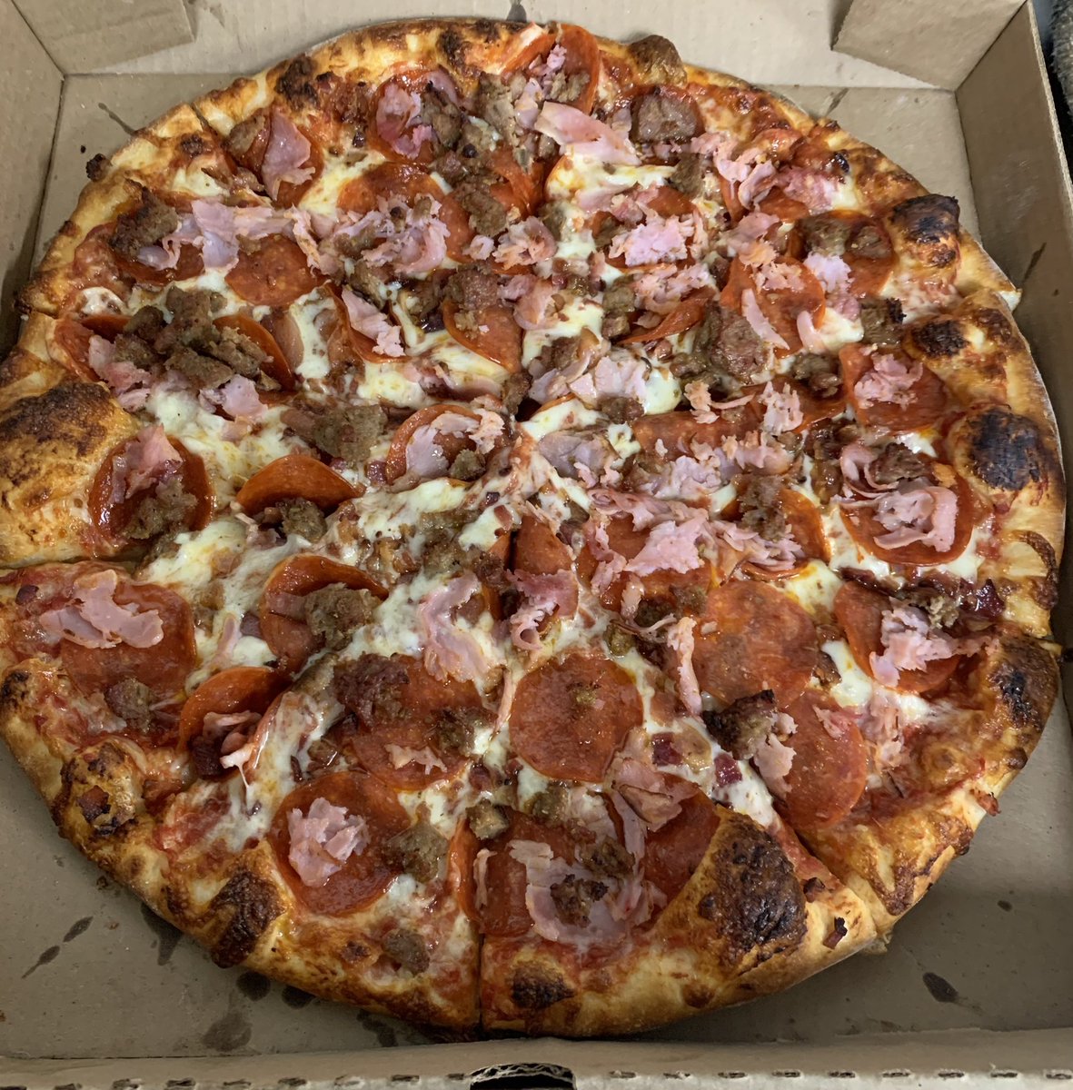 theWestsideDeli's tweet photo. Some pizzas from the day shift today. #pizzatime #meatpizza #deluxepizza #pepperonipizza #WestsideDeli 🍕🍕 https://t.co/ezsm9Fg2xf