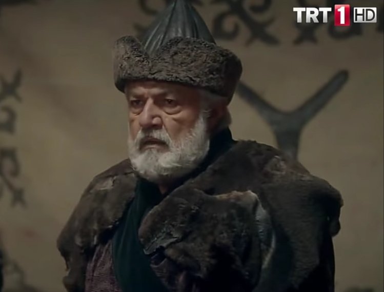 turgut_bey_ke's tweet photo. El Aziz'e de ki Süleyman Şah obasından ona bir keçi bile vermez. Sultan Alaaddin emretse Süleyman Şah can verir de El Aziz için sadaka bile vermez Halep'in altınlarını obanın çamurlu yoluna taş niyetine düzer.Hadi var git!
Dedem Süleyman Şah 🔥
#DirilişErtuğrul 
#KuruluşOsman https://t.co/FZGGTyas5j