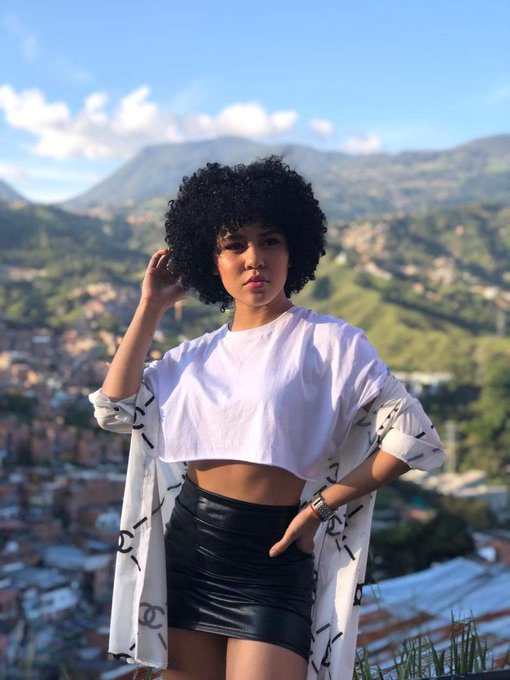 Brillar sin opacar a nadie 🌞🙏 #onlyfans #mujeresafro #mujerescalientes #belleza #Medellin #colombiangirls<a href="/tag/onlyfans"class="tags">#onlyfans</a><a href="/tag/mujeresafro"class="tags">#mujeresafro</a><a href="/tag/belleza"class="tags"><span>#belleza</span></a><a href="/tag/medellin"class="tags"><span>#medellin</span></a><a href="/tag/colombiangirls"class="tags"><span>#colombiangirls</span></a><a href="/tag/mujeresca"class="tags"><span>#mujeresca</span></a>