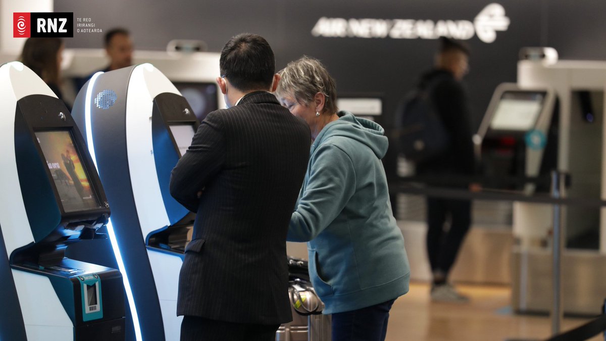 radionz's tweet photo. Two-way quarantine-free travel between Australia and New Zealand has finally arrived, more than a year after Covid-19 closed the country's borders.

✈️ All the latest updates here: https://t.co/pWzW5rg2LC https://t.co/5ho34mVSaA