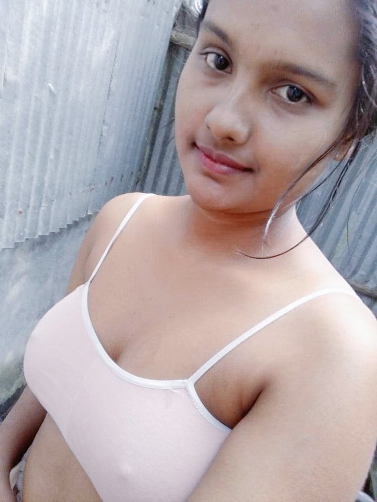 queen_riya07's tweet photo. #desigirlfriend https://t.co/AZG9TPZLs8
