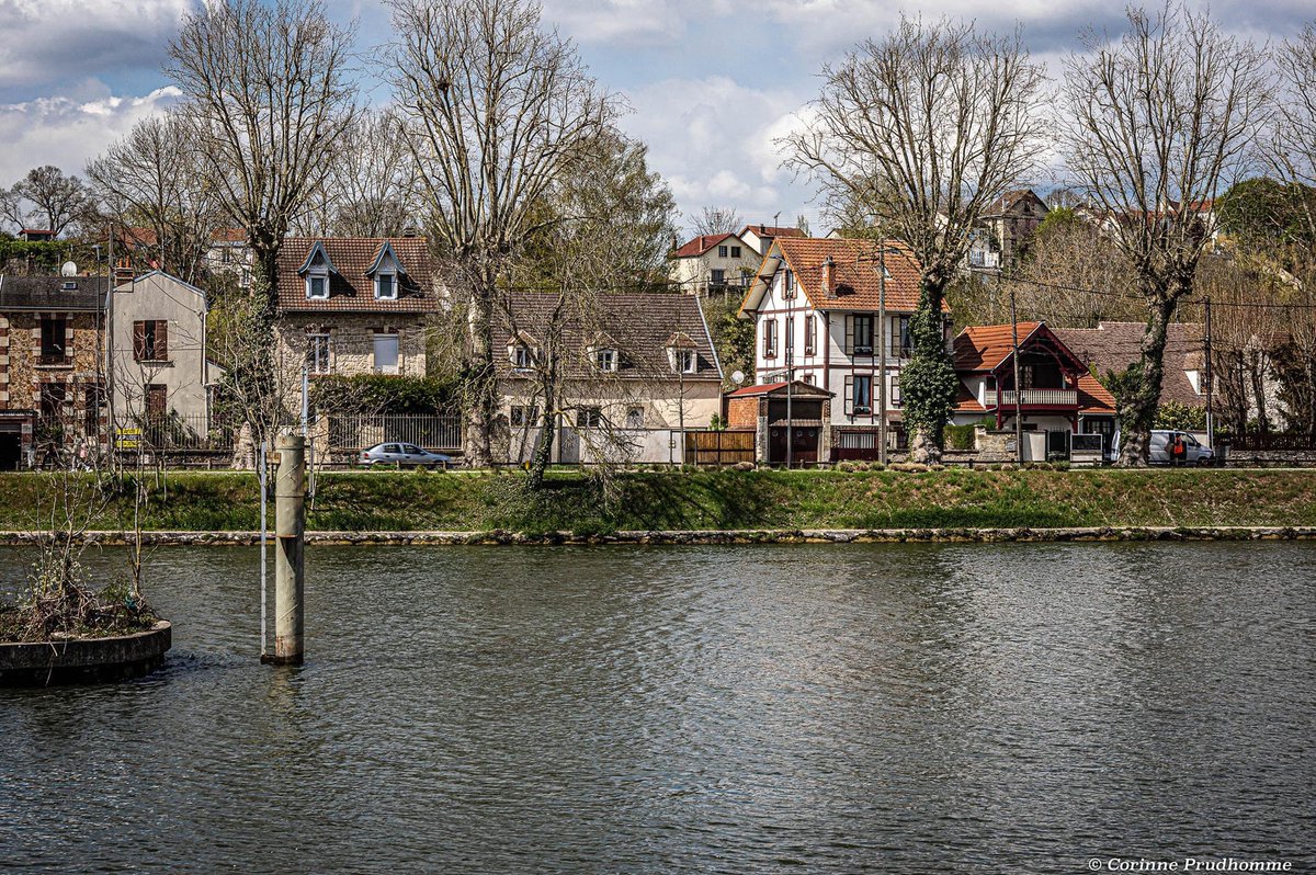 CorinnePrudhom3's tweet photo. Les berges de l’#Oise vues depuis #saintouenlaumone #cacp #valdoise https://t.co/CKDlFkOyeS
