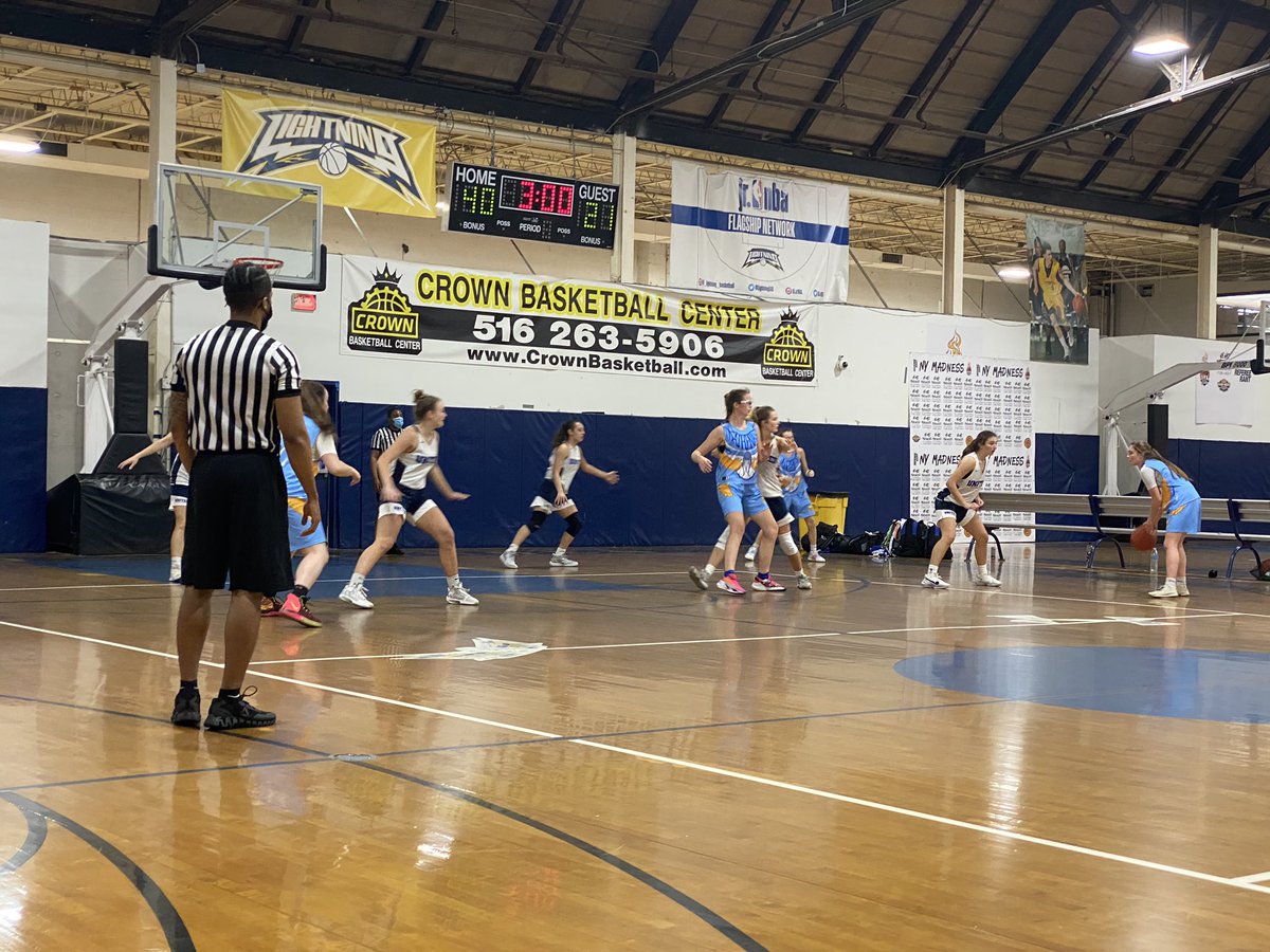 unitedNJaau's tweet photo. 16u Platinum end the weekend with a double digit win v Athenas Gold. They went 2-2 in the 17u division this weekend playing some great competition. Some very impressive showings at the Lightning Challenge. https://t.co/QI2wcmDxP8