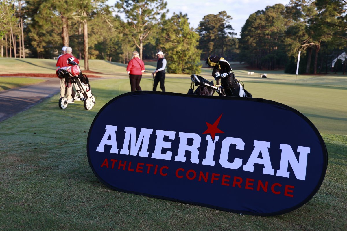 TulsaWGolf's tweet photo. Tulsa tied for 1st place with UCF after Round 1 @American_MWGolf Championships.

Taylor Dobson and Lorena Tseng in 3rd place tie after rounds of even-par 72 Sunday.

#LoyalAlwaysTrue 
#ReignCane https://t.co/1iLew5cldb