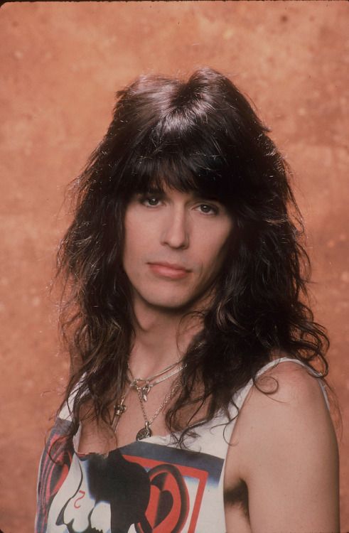 Happy Birthday to former Hurricane co-founder and singer Kelly Hansen. He turns 60 today. 