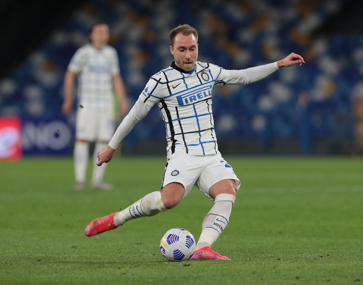 InterClub1908's tweet image. ⚫🔵🐍 @SerieA titolo di #NapoliInter 1-1 l'@Inter pareggia con il gol di #Eriksen sempre #FORZAINTER #Amala #SempreForzaInter #IMInter #FCIM #SerieA #NotForEveryone #Inter #InterFans #interclub1908 Seguite il profilo di riserva @InterClub1908_ 🖤💙