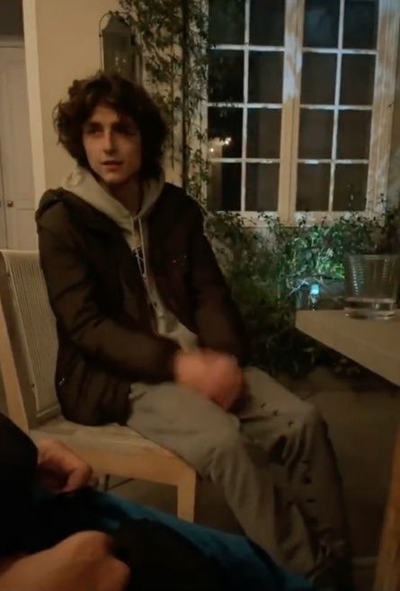 Musetta_May's tweet photo. new/old timothée chalamet’s pisc in LA (probably december-early january) https://t.co/pWlRI6h5y3