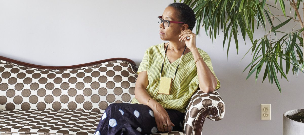 WomenInTheArts's tweet photo. 🗓 #FreshTalk4Change: #SonyaClark
Starting NOW! 📣 Join renowned textile and social practice artist @syclarkart for a free, livestreamed talk reflecting on works in her new #NMWA exhibition #TatterBristleMend! https://t.co/mnCG1ng2Me https://t.co/KvZshPkcMB