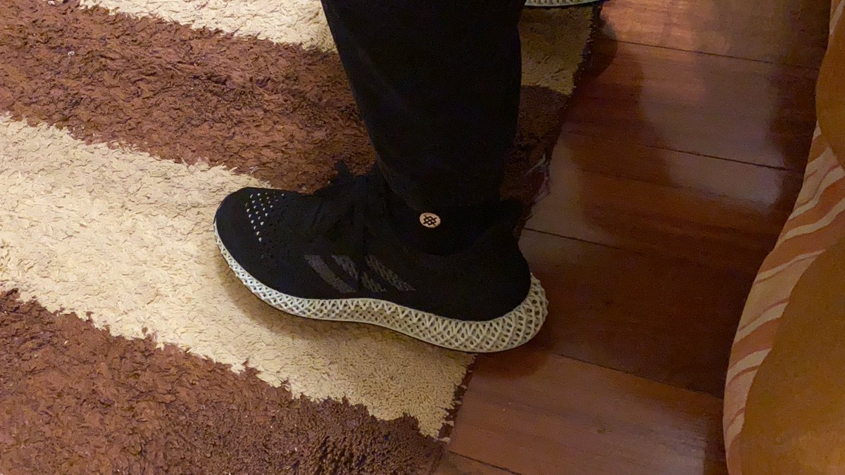 thethedP's tweet photo. #stance #4dfuturecraft https://t.co/L2HPi9kTIf