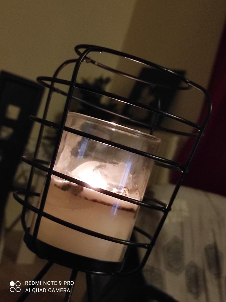 OpChildSafety2's tweet photo. I light a candle like every night so that Sharmine finds her mother who loves her and suffers from this separation #OuEstSharmine #OpChildSafety https://t.co/Lfl2M387z5