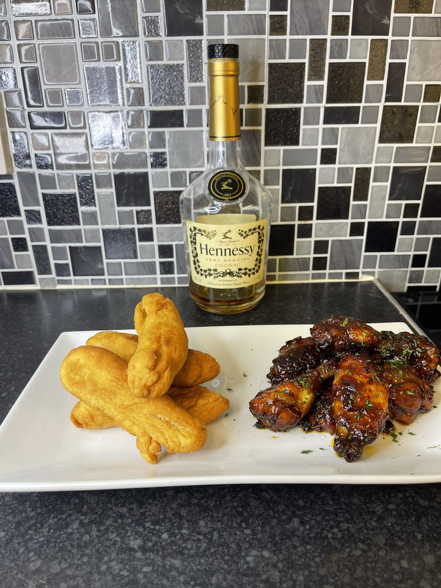 ComeDineWithTee's tweet photo. Festival &amp; Henny wings?

Yessssir

https://t.co/mifgb9v1cK https://t.co/a1qy9onuoX