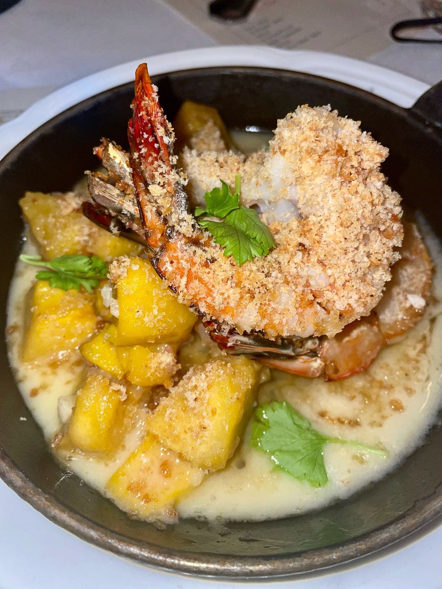 thebigeatsy's tweet image. 😴😴DREAMING ABOUT THIS SPREAD FROM JUSTINE😋😋😋#macncheese #chocolate #eats #food #soup #yum #foodie #thebigEATSy