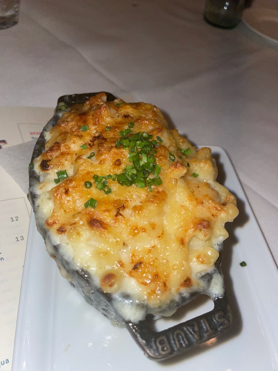 thebigeatsy's tweet image. 😴😴DREAMING ABOUT THIS SPREAD FROM JUSTINE😋😋😋#macncheese #chocolate #eats #food #soup #yum #foodie #thebigEATSy