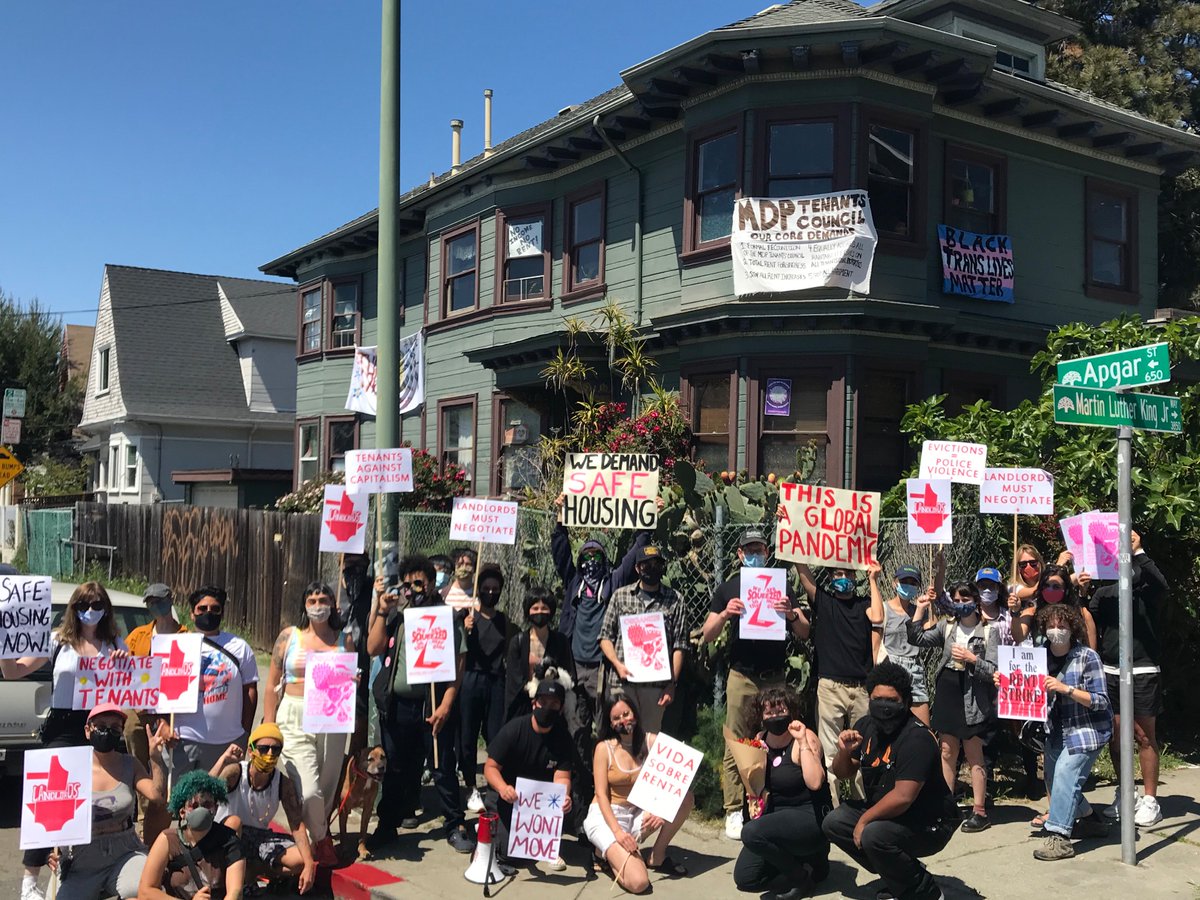 TANC_Bay's tweet image. Today we marched on Oakland slumlord Marta Depierris with the MDP Tenants Council. Tenants refuse to allow for public walk throughs and endless inspections during a pandemic!