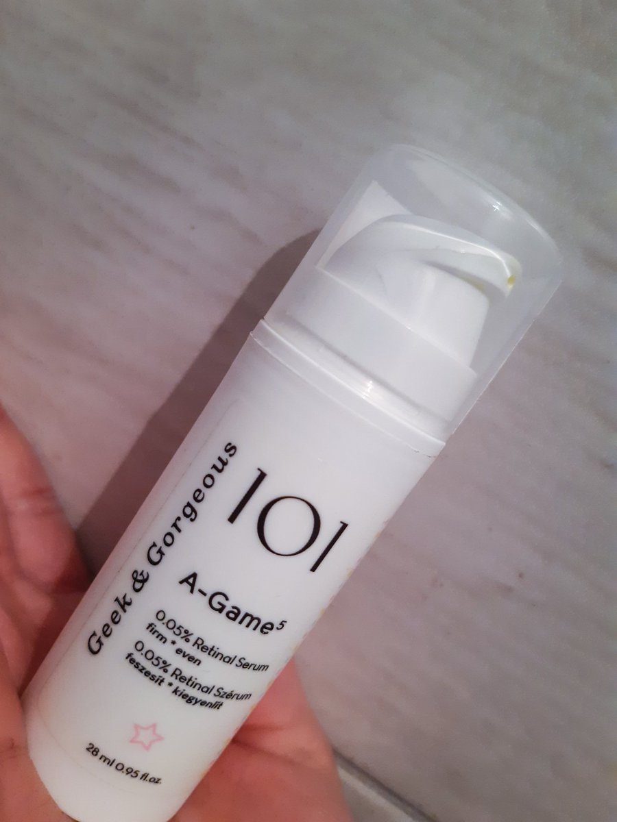 #козметиказалице 
Денес со ретиналот славиме 2 месеци љубов!🥰 Кој сака нека честита🤣 Нека не ве плаши исфрлањето на почетокот,сосем е нормално.Еве втор месец како го користам и допрва почна ситуацијата да се средува.Само трпението води до посакуваните резултати🙏<a href="/cosLOVEmetics/">cosLOVEmetics</a>