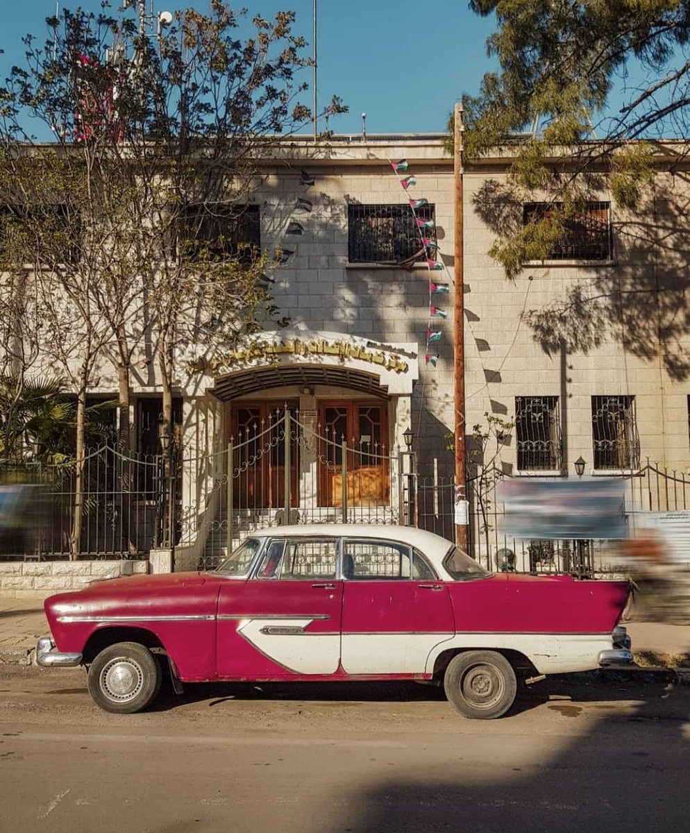 Vintage cars in Damascus🚗

Aya Al-Azm📸