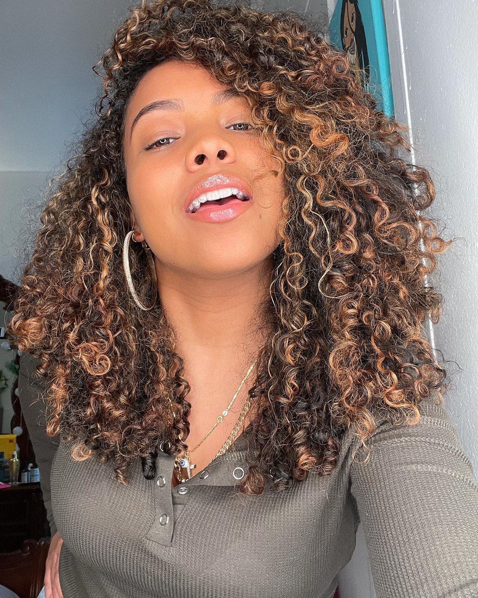 Menorr2's tweet image. Happy Sunday from me and my coils ✨