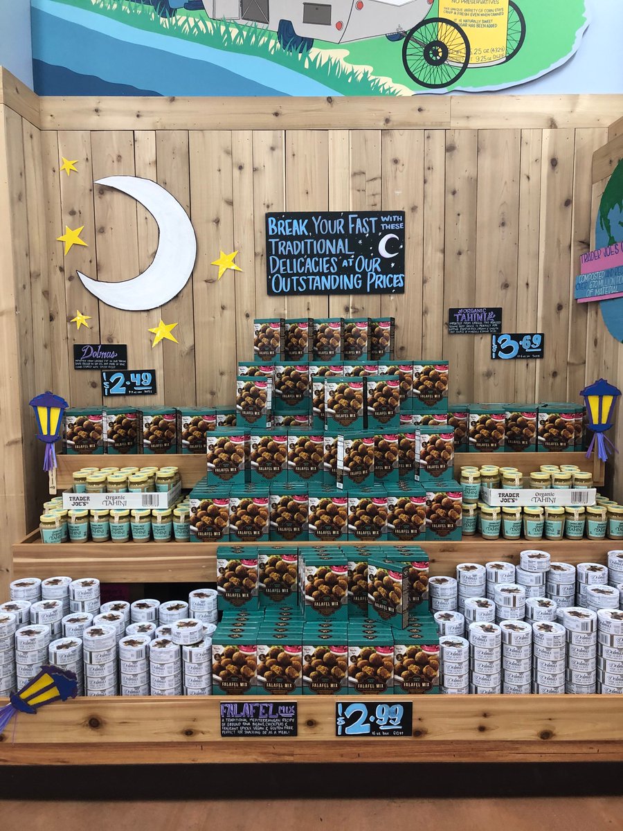 mozzamarwa's tweet photo. Trader Joe’s said we going to izlam ✨😌 https://t.co/7si07zo3j1