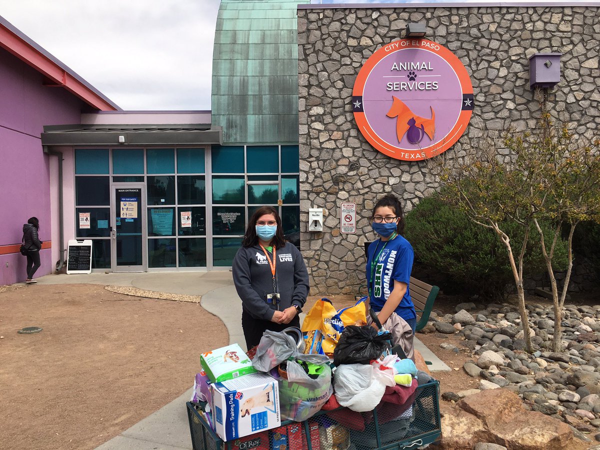 MHSNHSRAMS1's tweet photo. El Paso Animal Services 🐶🐕received donations this weekend ! Thank you for all the girls who participated in this Senior Project: Natalie Nuñez, Kimberly Barajas, Destiny Morales, Catherine Landavazo, Victoria Martinez and Giselle Herrera https://t.co/Vu4iTbgDfd