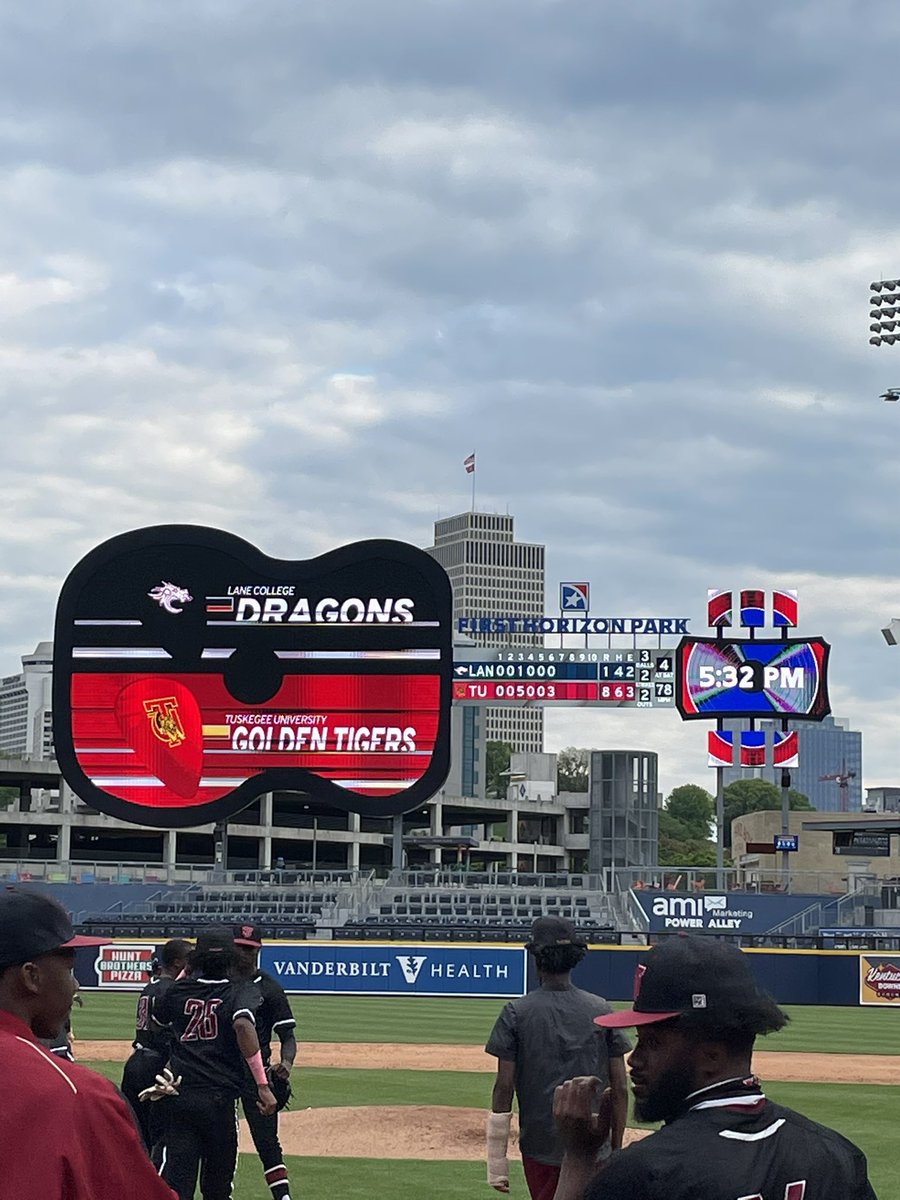 Golden Tigers take the series vs. Lane College!

Final Score:
Tuskegee: 8
Lane College: 1