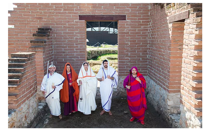 luxmoments_es's tweet photo. Complutum volvió a celebrar la fundación de Roma

https://t.co/3MLvt2CkFv 

#luxmoments #complutum #fundacionderoma @MarcoAlmansa #mosreligiosvs @AlcalaTurismoY_ @AHTurismo @TurismoMadrid @AlcalaTuits @alcalaturismo__ #madrid #FelizLunes #AlcalaDeHenares @MariaArangurenV https://t.co/nEqjiYa00P